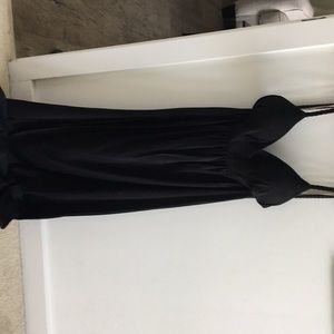 Who doesn’t love a go to black maxi dress?!